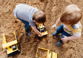 240_F_621649838_BTSz0UxVucwWf5omLLLI5pE16C0GNANL